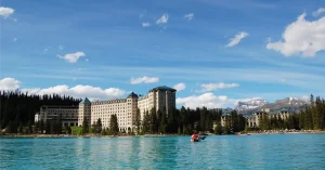 Read more about the article Chateau Lake Louise Guide