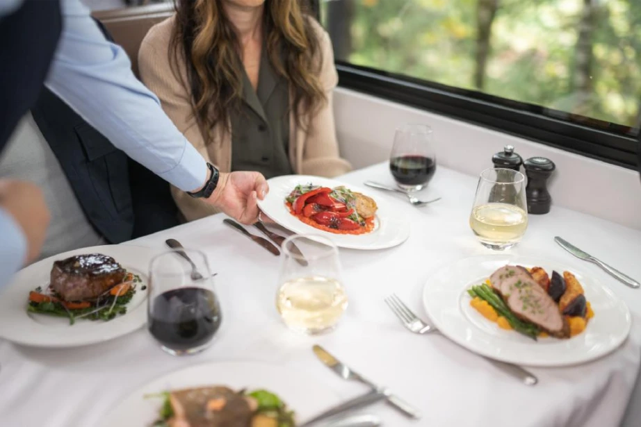 rocky-mountaineer-dining-tables